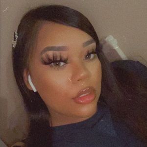 Meet your Posher, Lenette